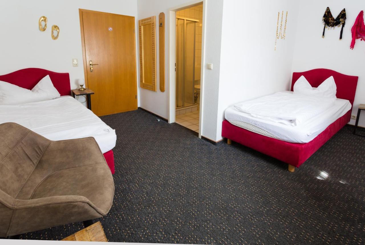 Hotel&Ferienwohnungen Bohlenblick Saalfeld Saale Exterior foto