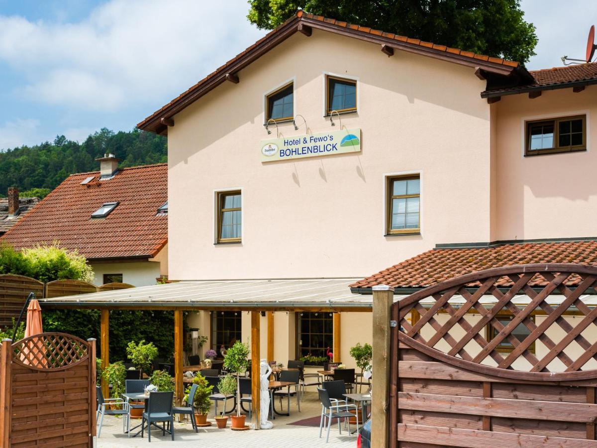 Hotel&Ferienwohnungen Bohlenblick Saalfeld Saale Exterior foto