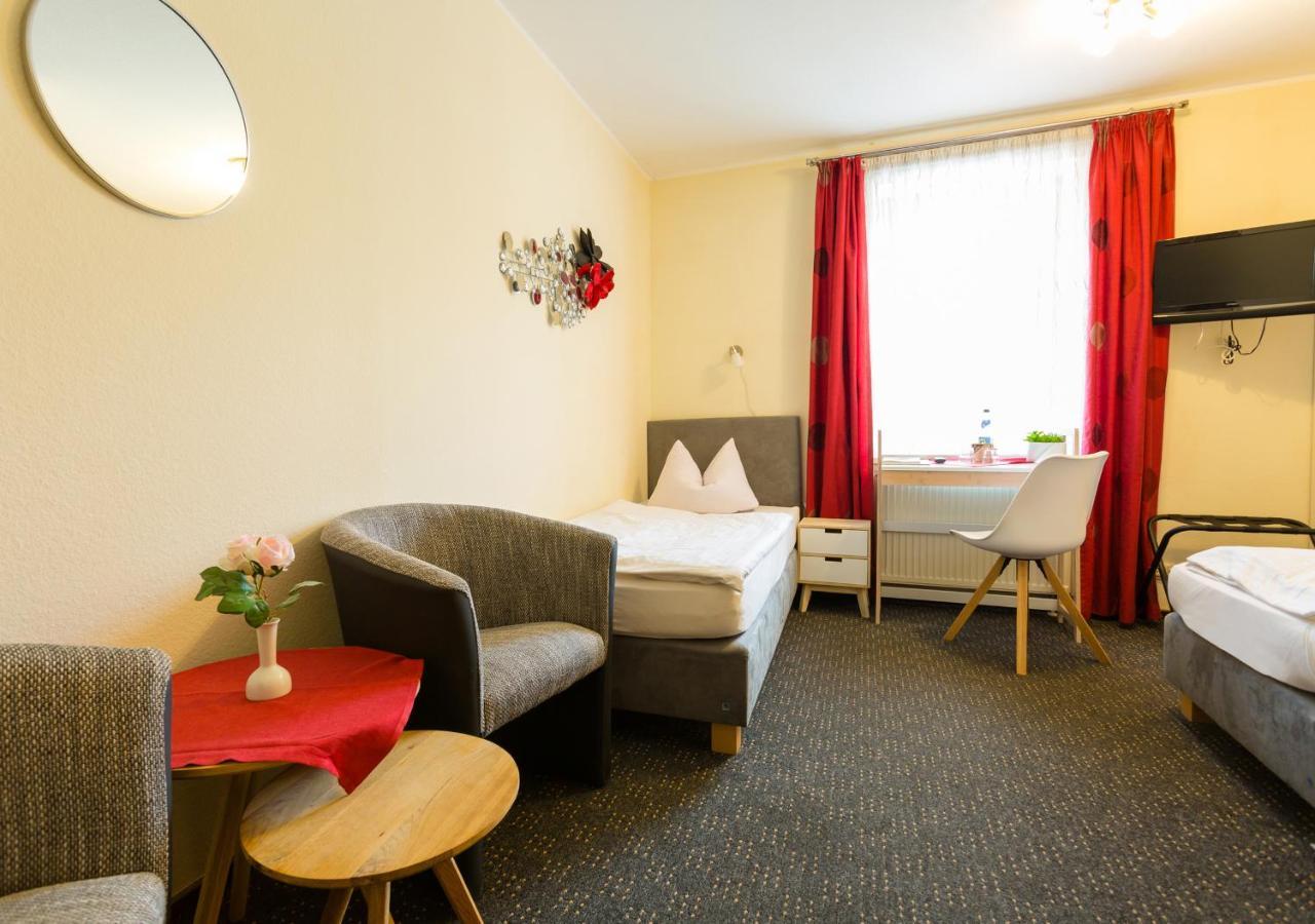 Hotel&Ferienwohnungen Bohlenblick Saalfeld Saale Exterior foto